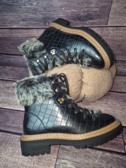Anna Field lakierowane czarne botki z futerkiem ocieplane damskie sznurowane 37 24cm