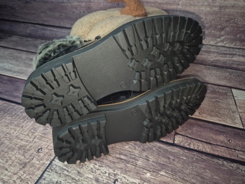 Anna Field lakierowane czarne botki z futerkiem ocieplane damskie sznurowane 37 24cm