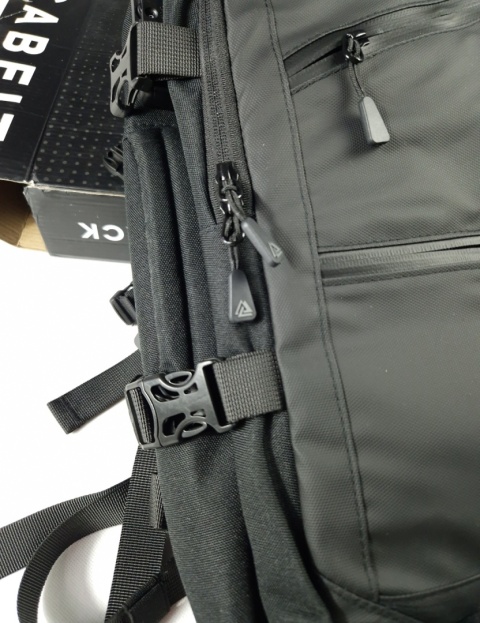 CabFit ® Plecak podróżny The Nomad port USB i wodoodporny i wytrzymały