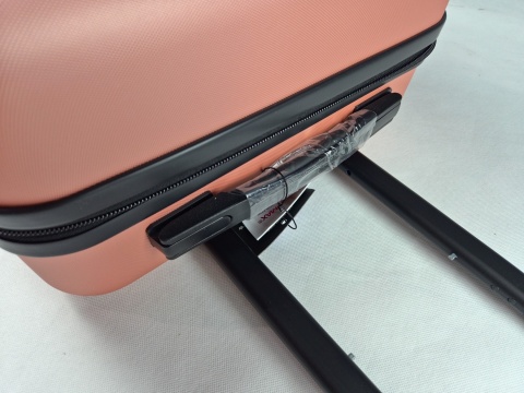 Cabin Max Anode mała podróżna Kabinowa walizka 45 x 36 x 20 cm Różowa