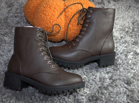 Klasyczne Botki Damskie Bianco Trapery Brązowe skórzane Glany jesień Roz. 38