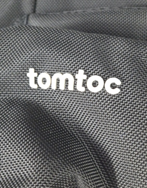 OMTOMTOC Plecak Podróżny Na Laptop 40l 15,6-17 Cali Wodoodporny TSA