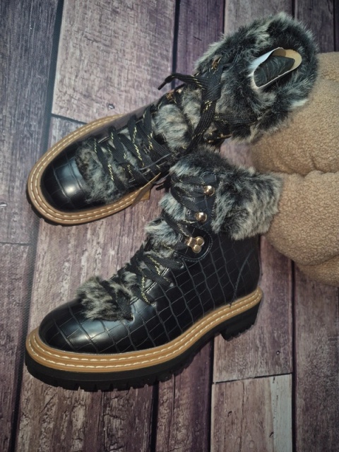 Anna Field lakierowane czarne botki z futerkiem ocieplane damskie sznurowane 37 24cm