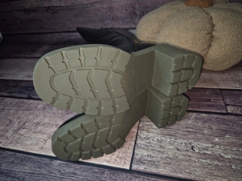 Marco Tozzi długie klasyczne jesienne kozaki damskie na zamek czarne 39